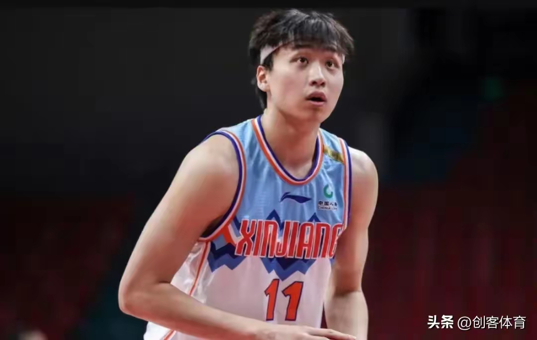 包含萨尔瓦多队逆转胜出，晋级到下一轮的词条