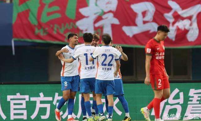 关于克罗托内客场惊险取胜，继续保持良好状态的信息