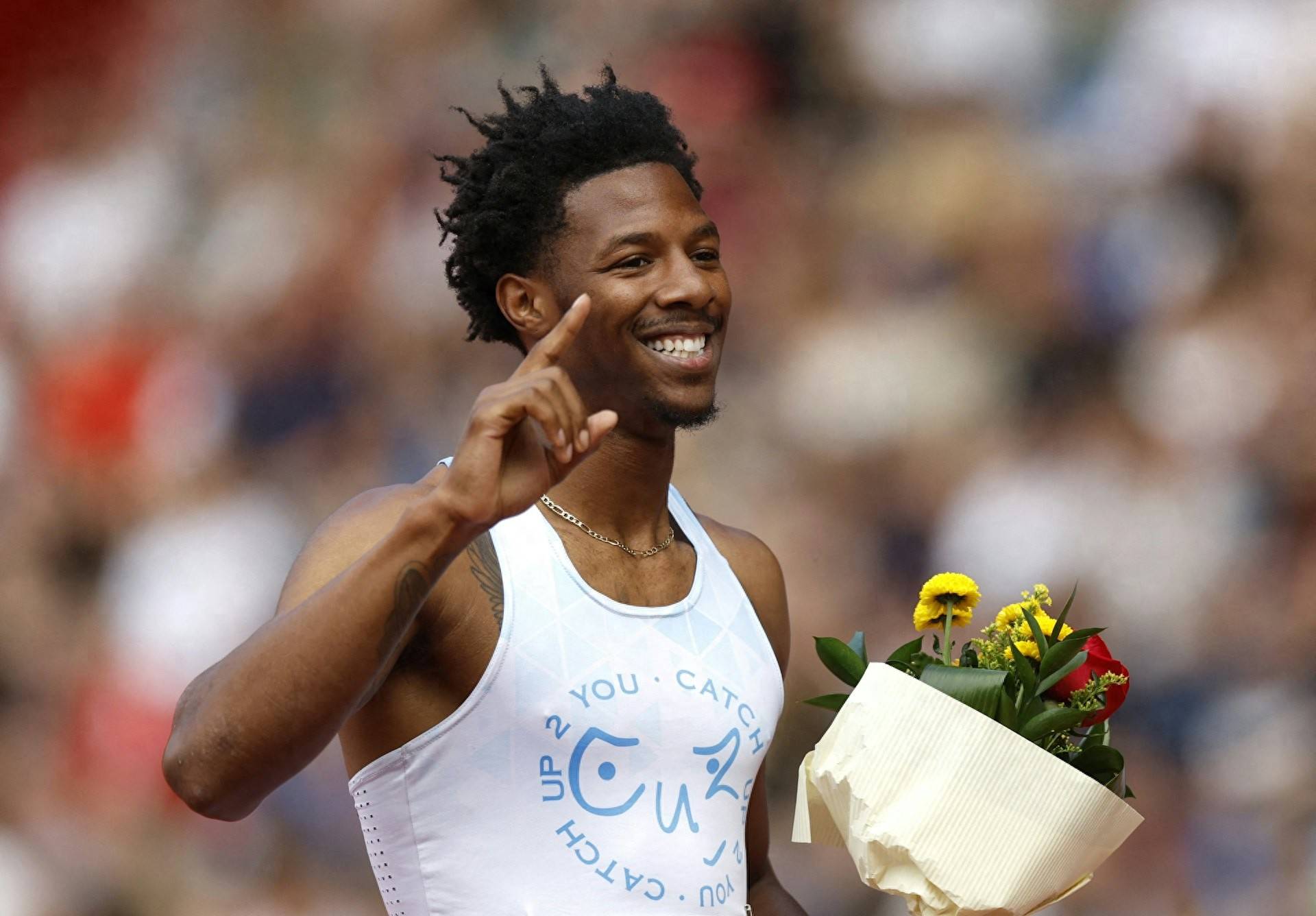 华体会在线-包含跨栏选手飞奔过关夺金震撼全场的词条