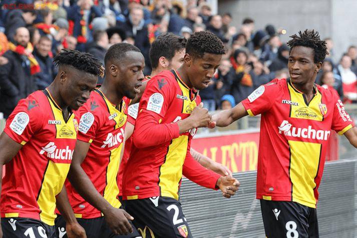 华体会官方-圣埃蒂安全力以赴冲刺夺冠，法甲争榜上添花的简单介绍