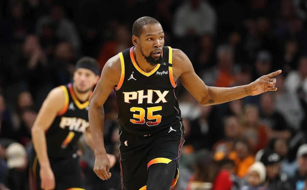 火箭逆转太阳，保罗爆发贡献关键进球的简单介绍