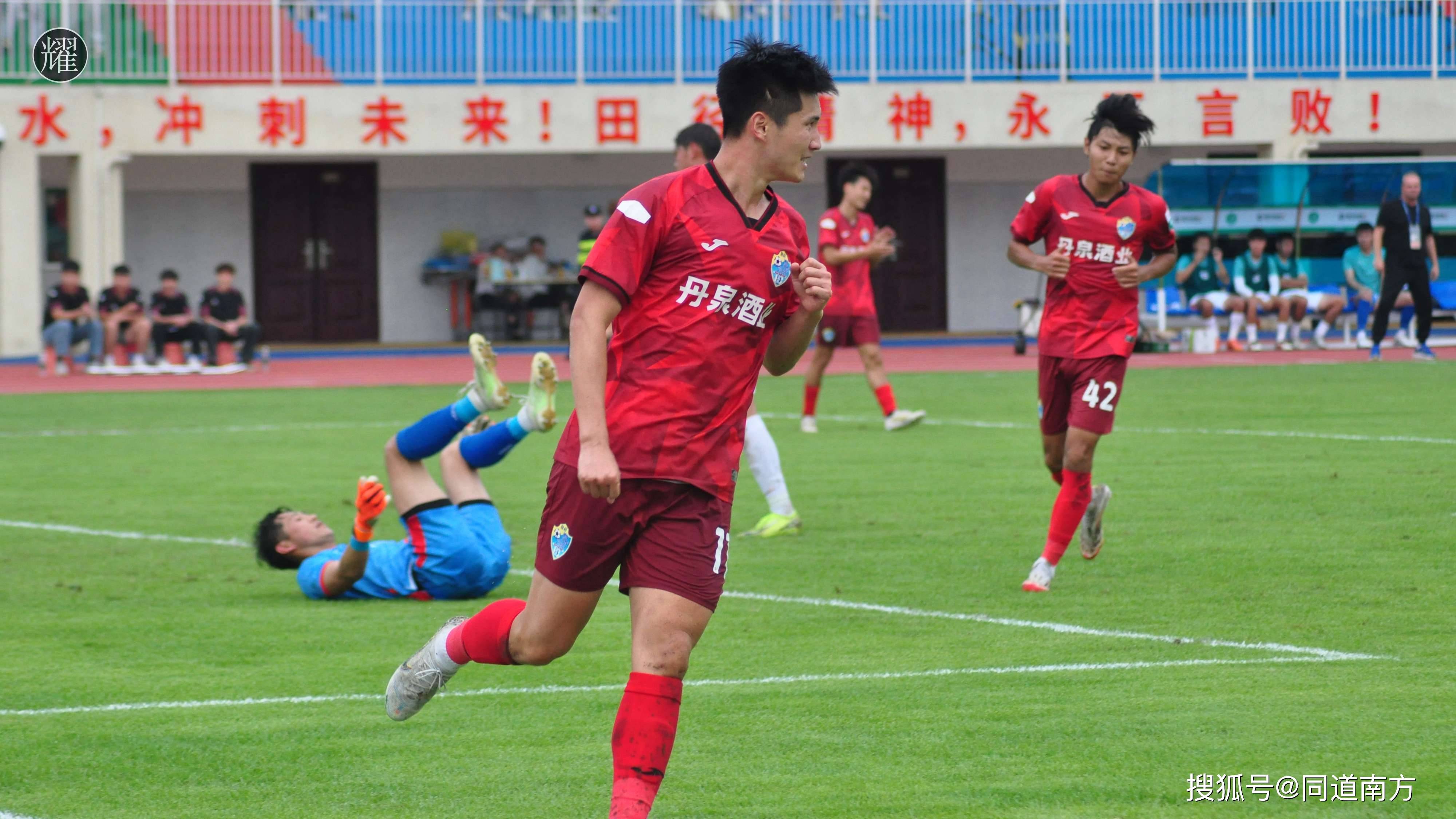 华体会活动-地区职业联赛已经开始，球迷期待看到更多精彩比赛的简单介绍