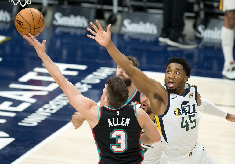 华体会地址-柏林联队主场逆转，实现惊险胜利的简单介绍