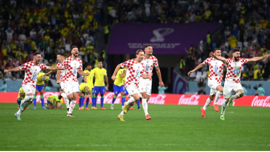 西班牙队力克克罗地亚队，跻身欧锦赛四强的简单介绍