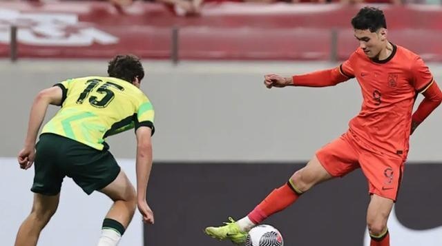 战术配合犀利,球员士气高涨连续进攻的简单介绍 战术配合犀利,球员士气高涨连续进攻的简单介绍