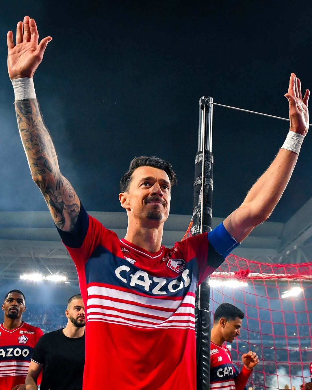 华体会app-法甲球队备战新赛季，冲刺冠军梦想