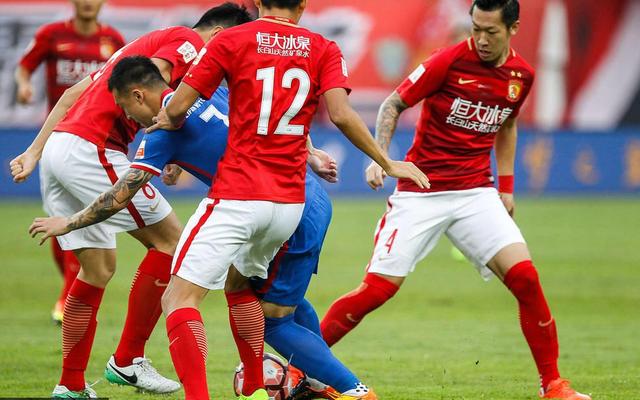 包含恒大客场挫败力帆，继续稳坐榜首的词条