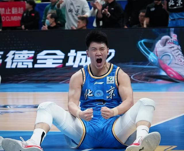 华体会直播-江苏龙狮队在客场绝杀北京首钢