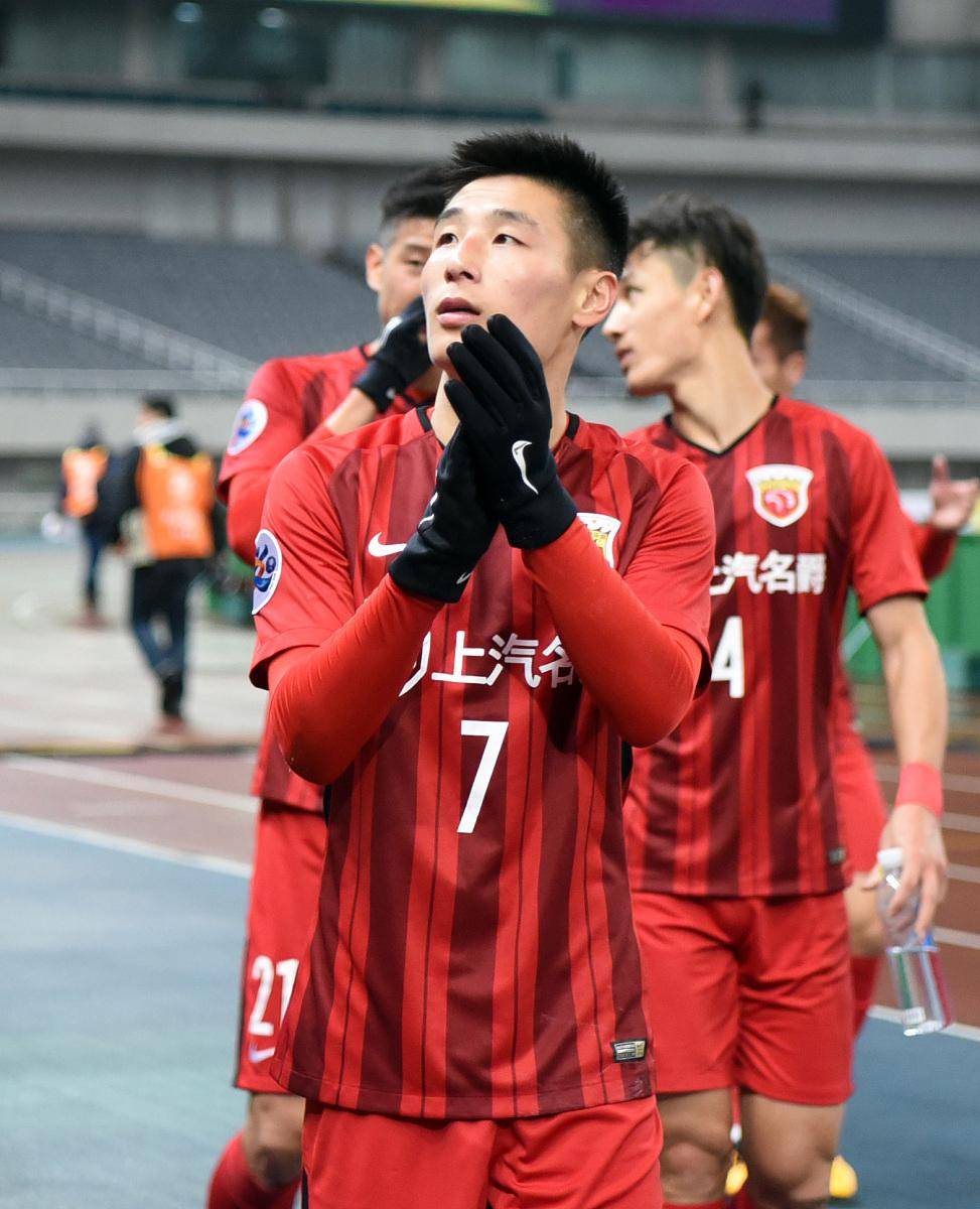 华体会app-球队主力球员伤愈复出，备战势不可挡