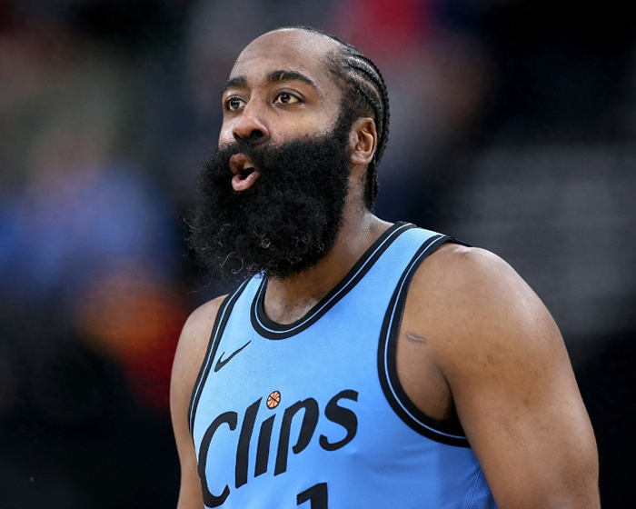 快船击败76人保持不败