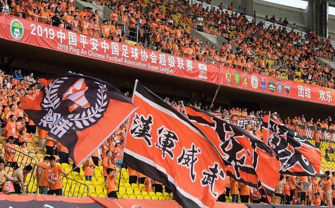 华体会课程-武汉卓尔主场战平广州恒大，斩获宝贵积分的简单介绍