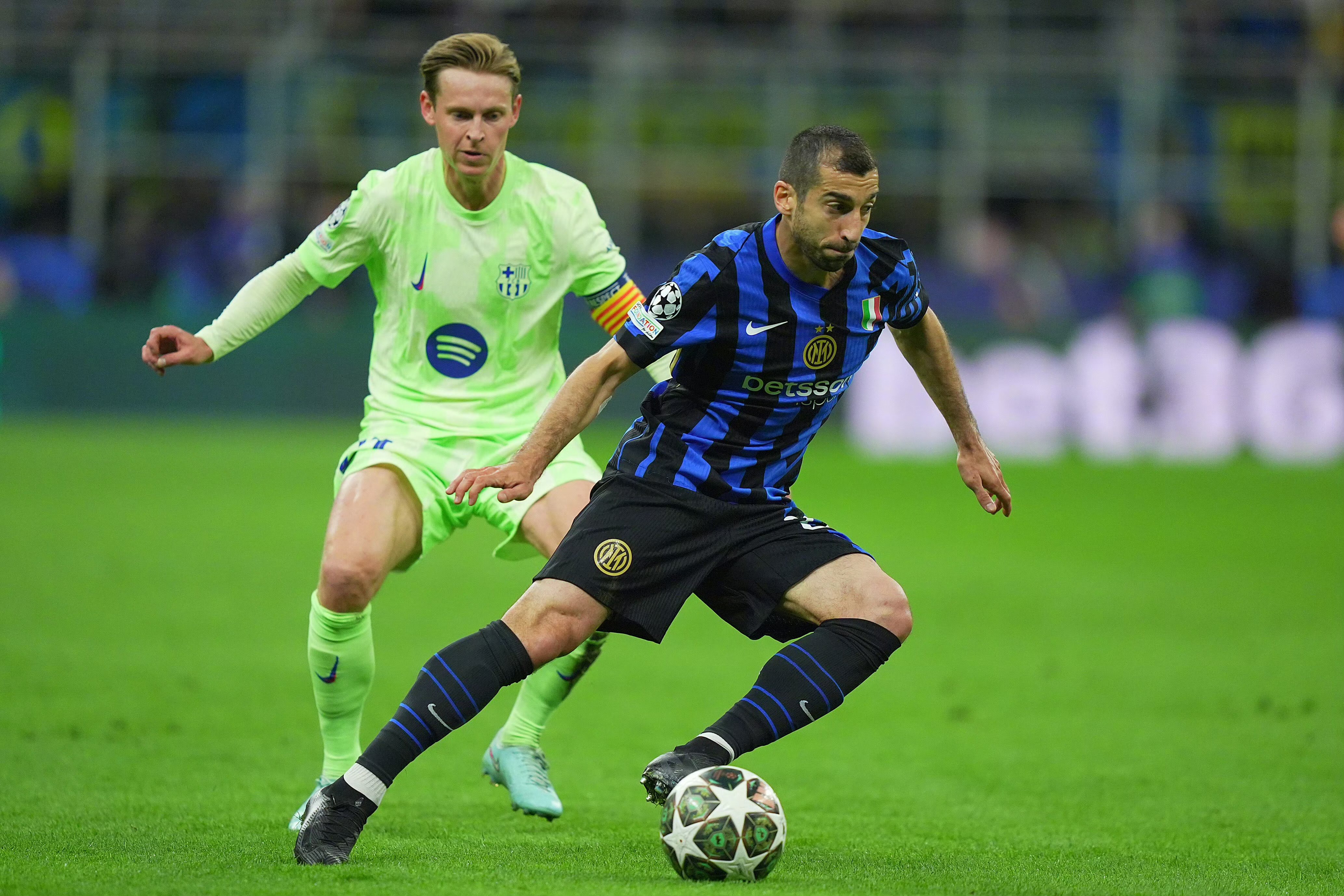 国米客场淘汰巴萨晋级亚冠半决赛